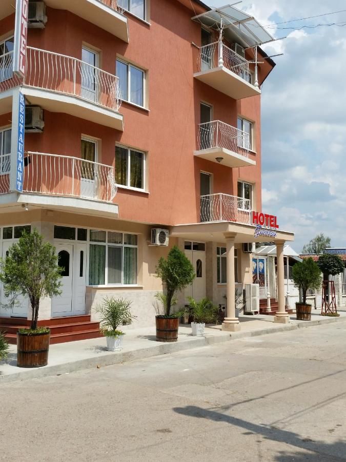 Отель Hotel Fantasy Lyubimets-25